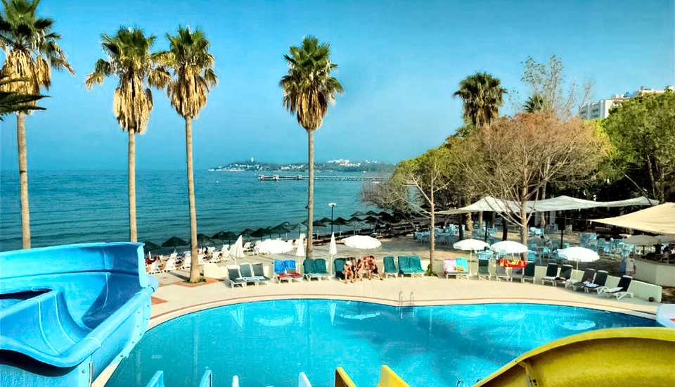 هتل افسیا هالیدی بیچ کلاب کوش آداسی